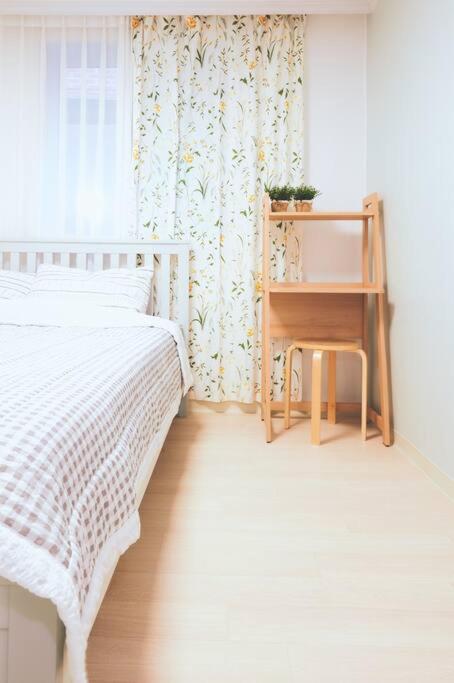 Yeonnam Wave Villa Сеул Екстериор снимка